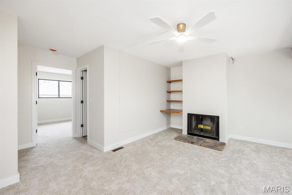 Weatherwood Condo Bldg #1-Ph 1 Unit F Bldg 1 - Residential
