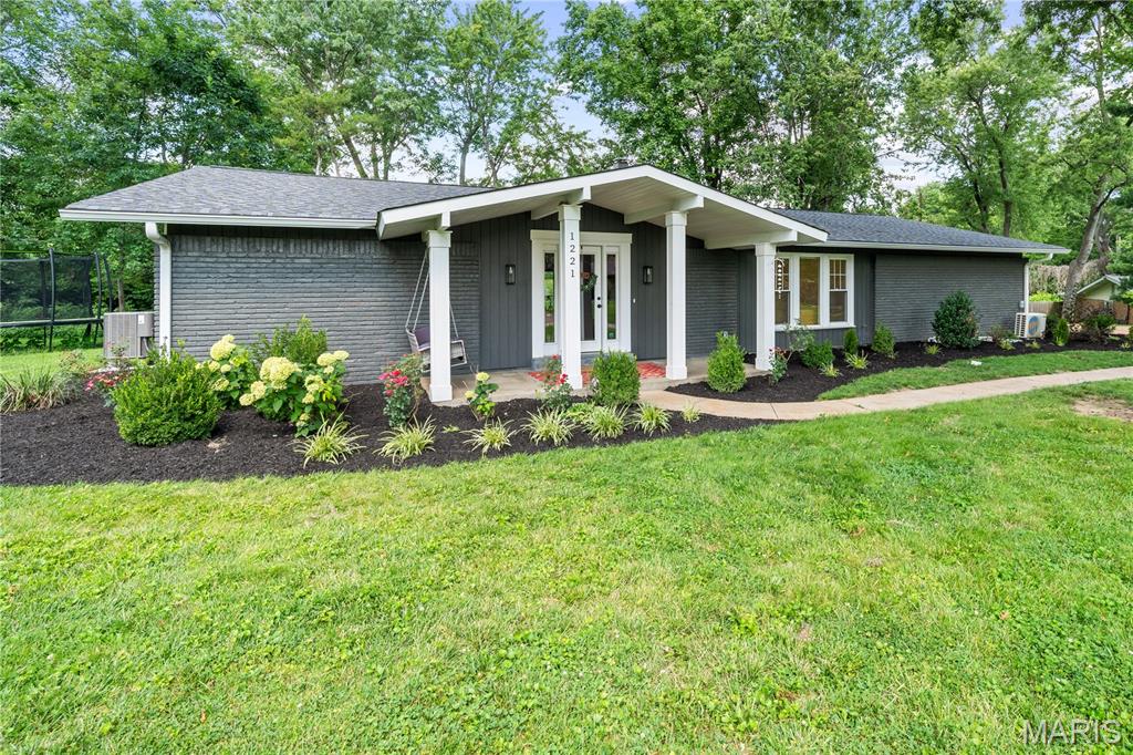 Warson Pines - Residential