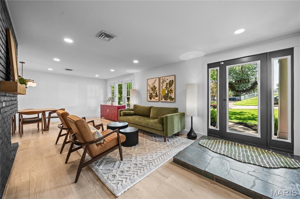 Warson Pines - Residential