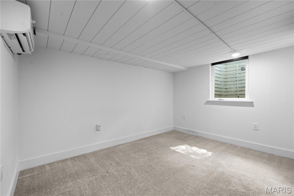 Warson Pines - Residential