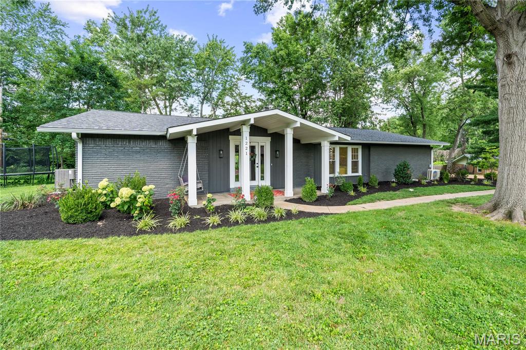 Warson Pines - Residential