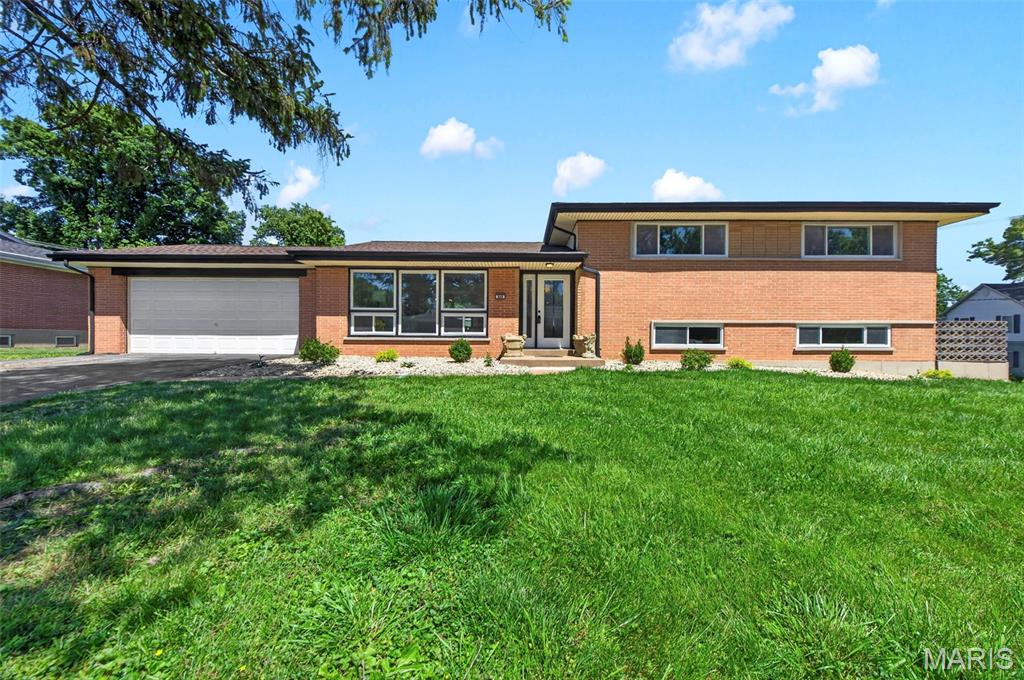 Welcome to 800 Charlesgate Dr, a beautifully renovated home featuring a brand-new kitchen with modern cabinetry, countertops, and appliances, fully updated bathrooms, new flooring throughout, and new windows that fill the home with natural light. Thoughtfully rehabbed with today's buyer in mind, this home offers a bright and inviting layout with spacious living areas, comfortable bedrooms, and stylish finishes throughout. Conveniently located near shopping, dining, parks, and major highways, this property combines modern updates, comfort, and convenience, making it the perfect place to call home.
