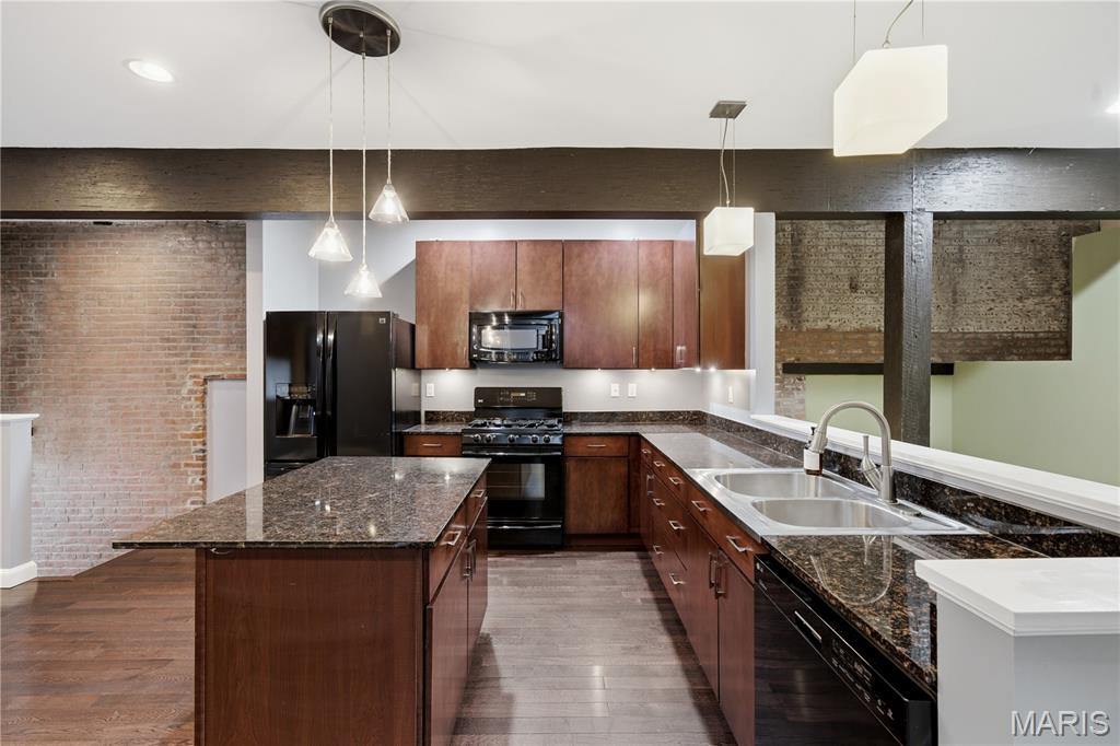 Pestalozzi Lofts Condos - Residential