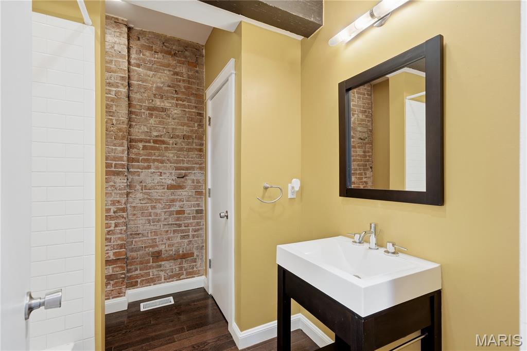 Pestalozzi Lofts Condos - Residential