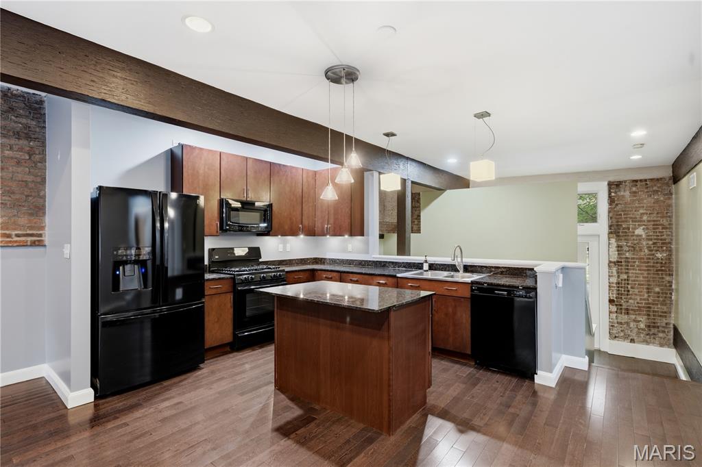 Pestalozzi Lofts Condos - Residential