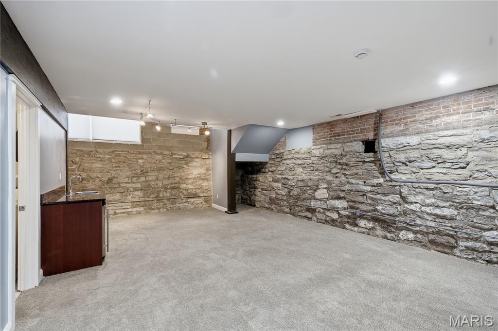 Pestalozzi Lofts Condos - Residential