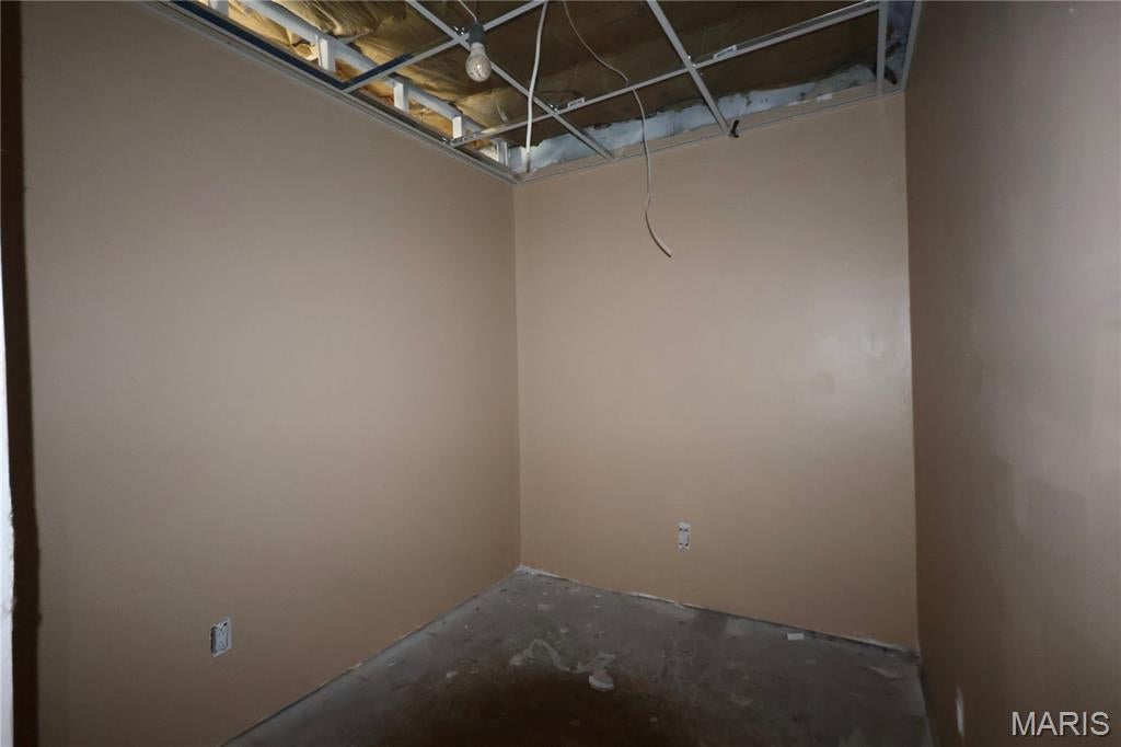 West Add/Belleville - Commercial Sale