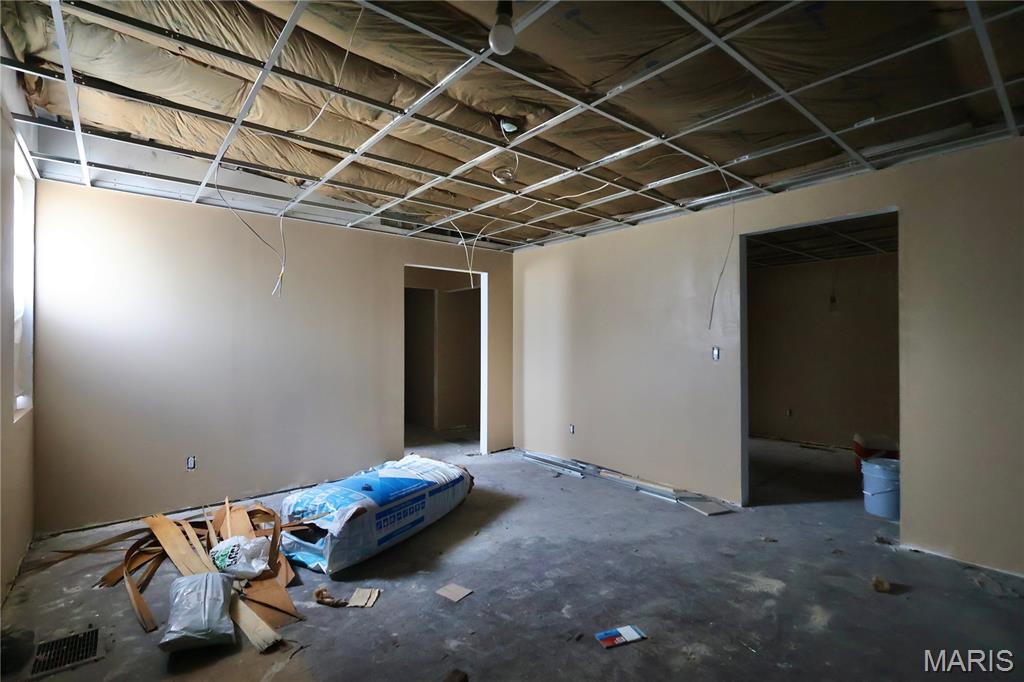 West Add/Belleville - Commercial Sale