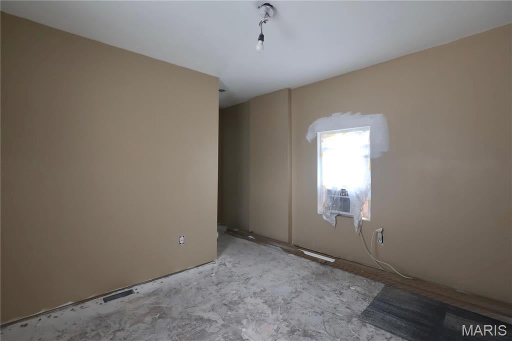 West Add/Belleville - Commercial Sale