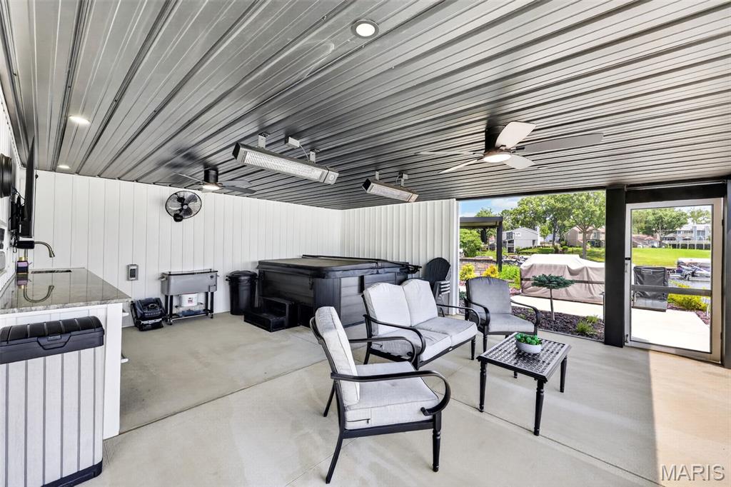 Harbor Pt Estate - Residential