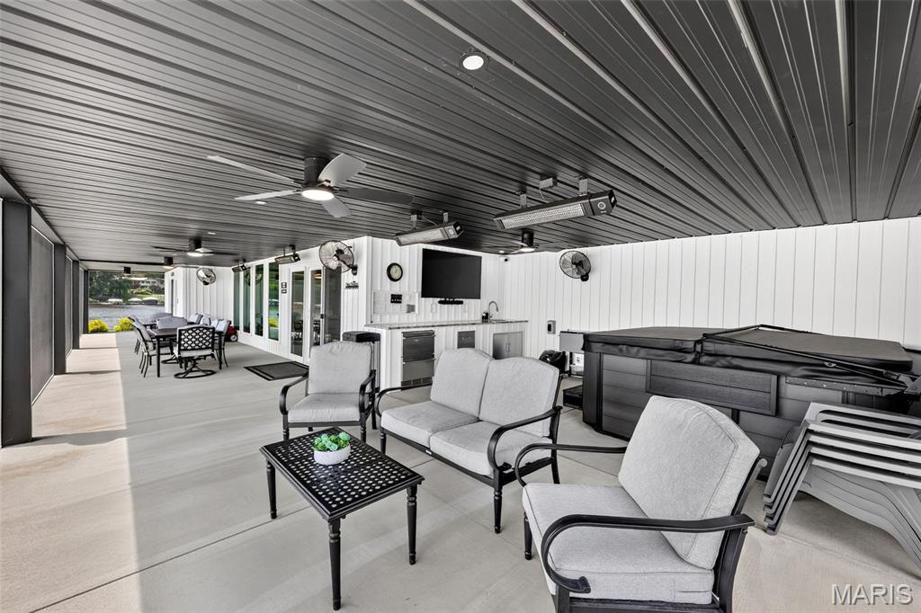 Harbor Pt Estate - Residential