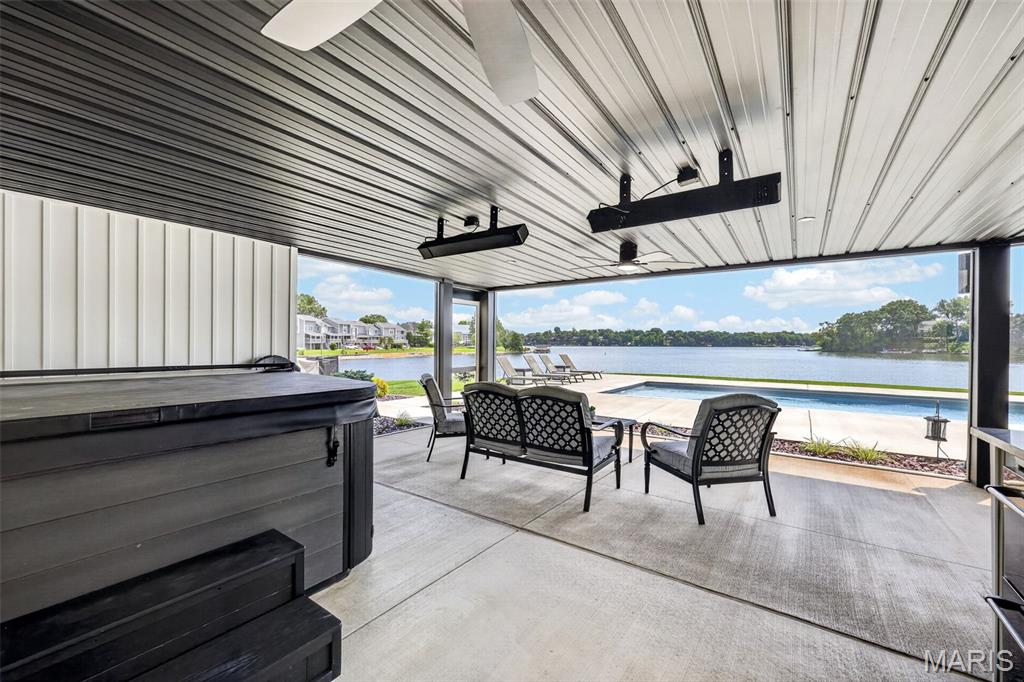 Harbor Pt Estate - Residential