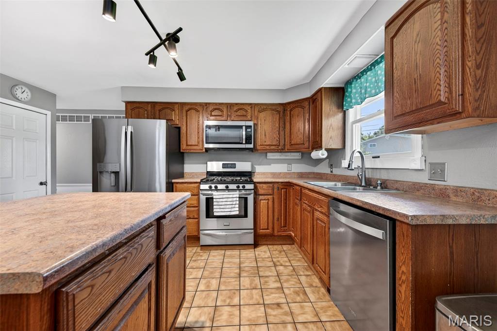 Oak Crest - Residential