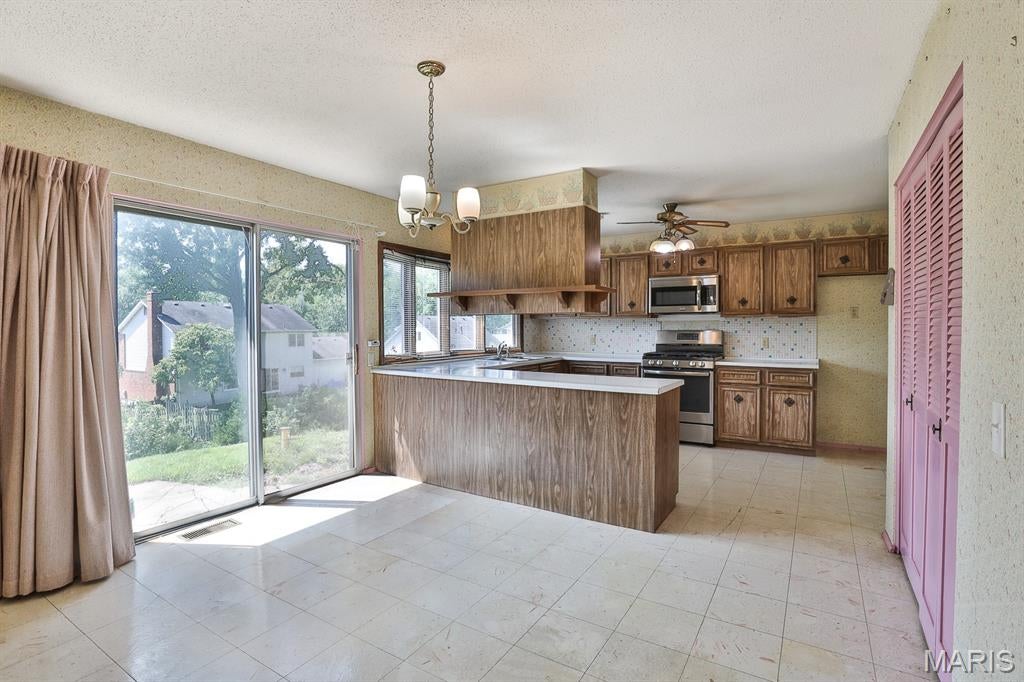 Fox Creek 1 - Residential
