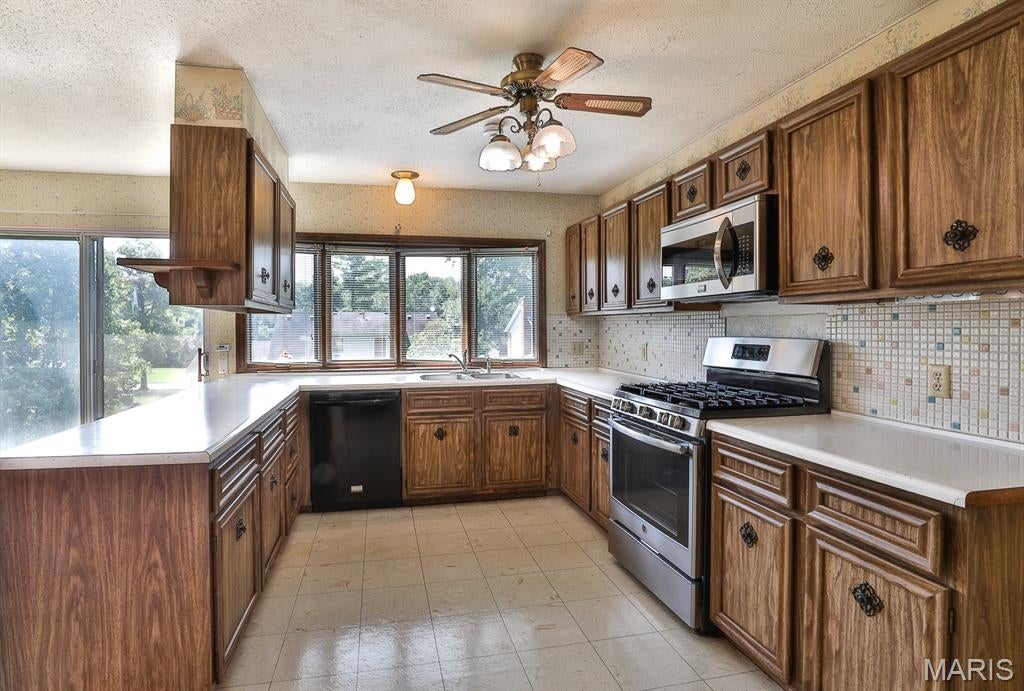 Fox Creek 1 - Residential