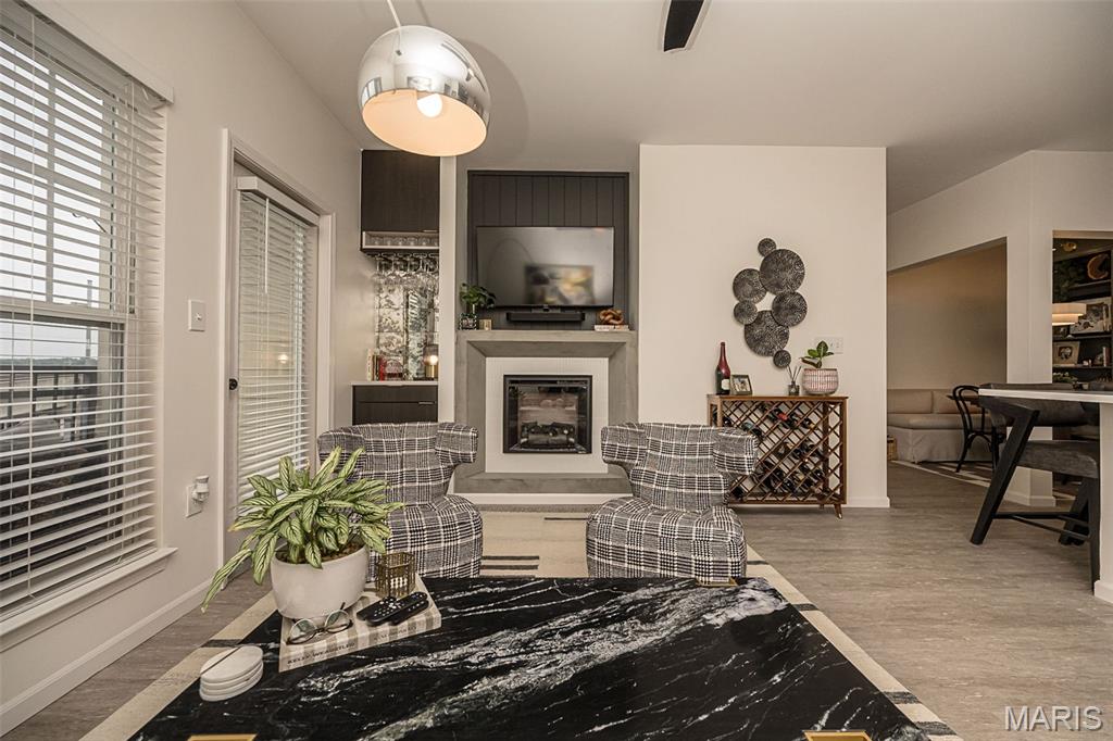 Hanley Station Condo First - Residential