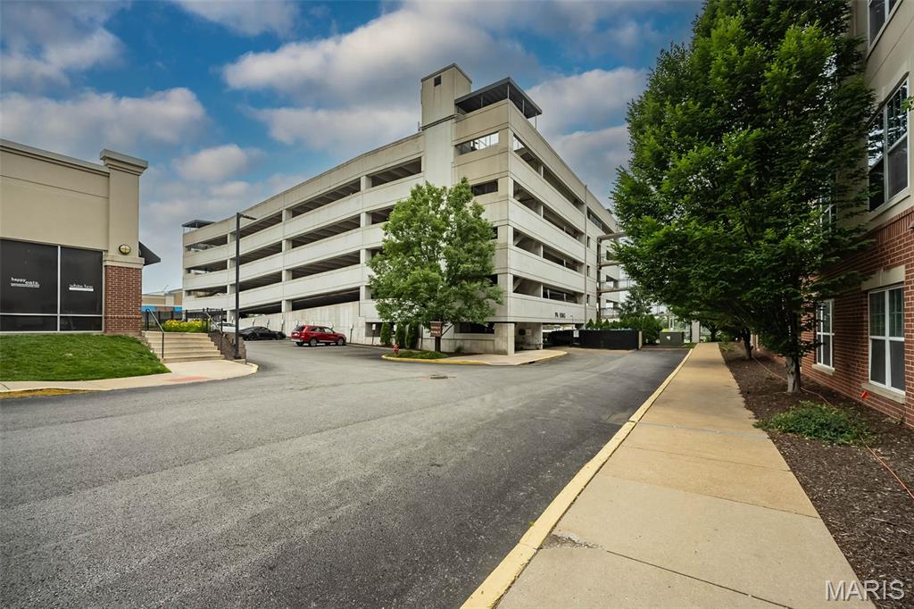Hanley Station Condo First - Residential