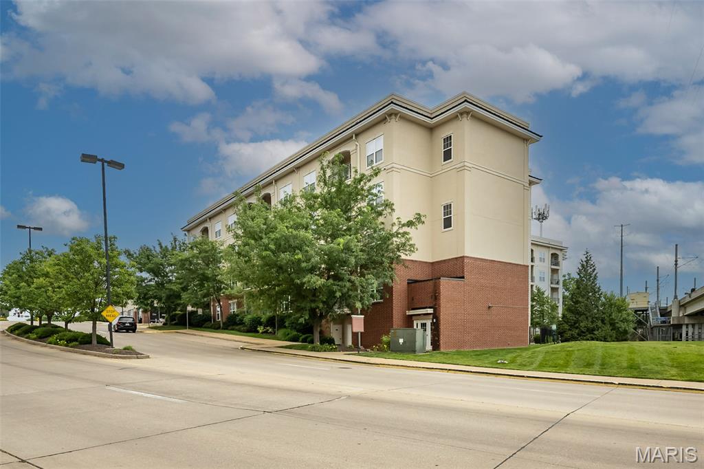 Hanley Station Condo First - Residential