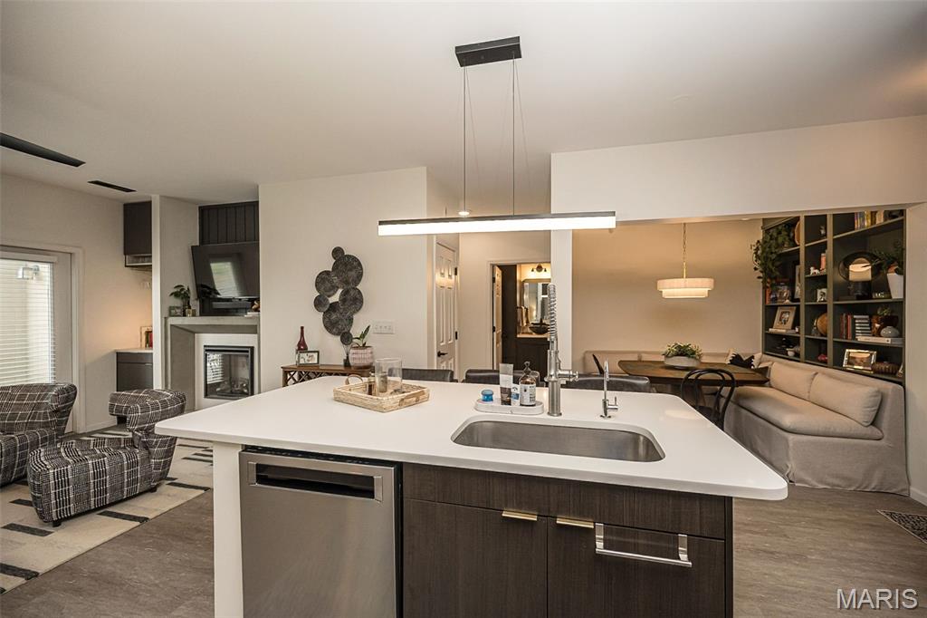 Hanley Station Condo First - Residential