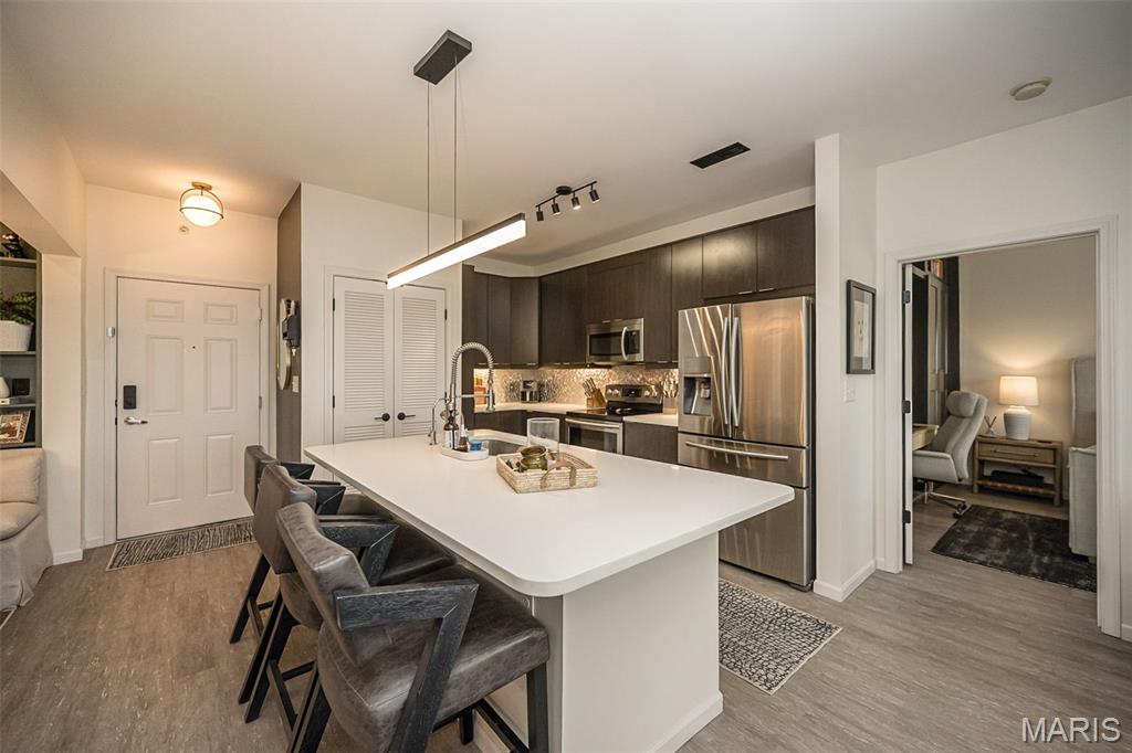 Hanley Station Condo First - Residential