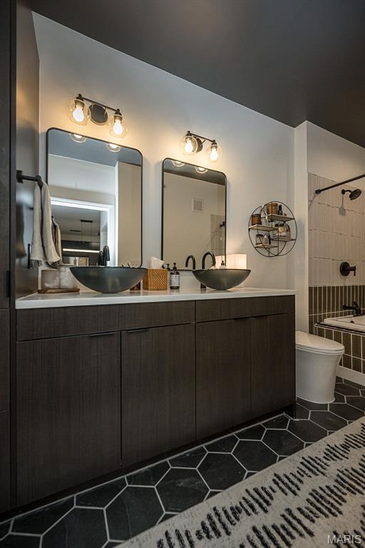 Hanley Station Condo First - Residential