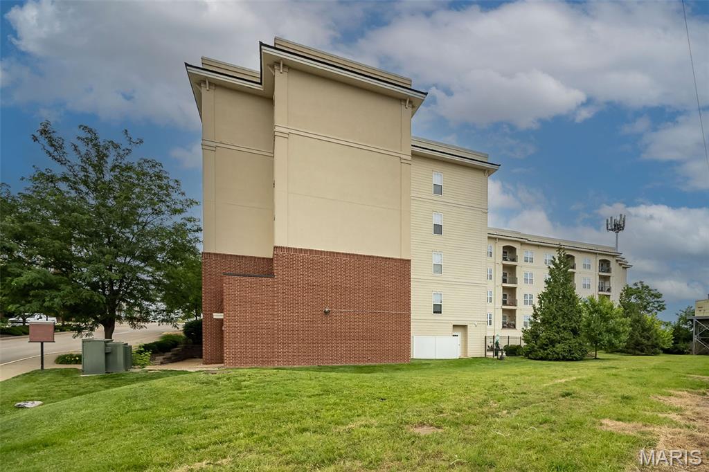 Hanley Station Condo First - Residential