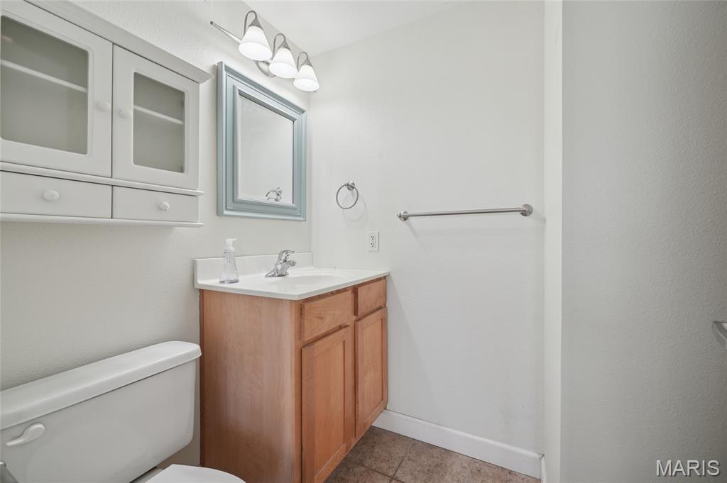 5330-5360 Pershing Condo - Residential