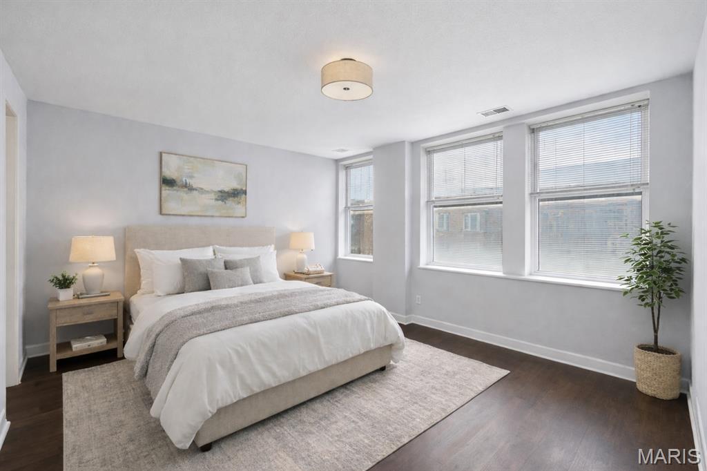 5330-5360 Pershing Condo - Residential