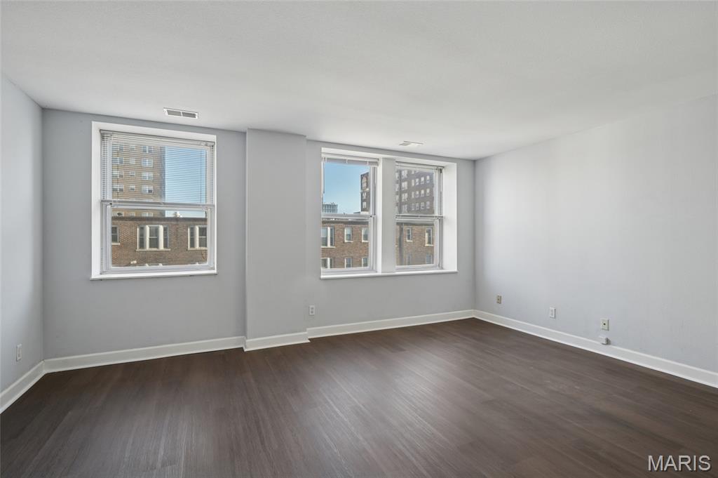 5330-5360 Pershing Condo - Residential