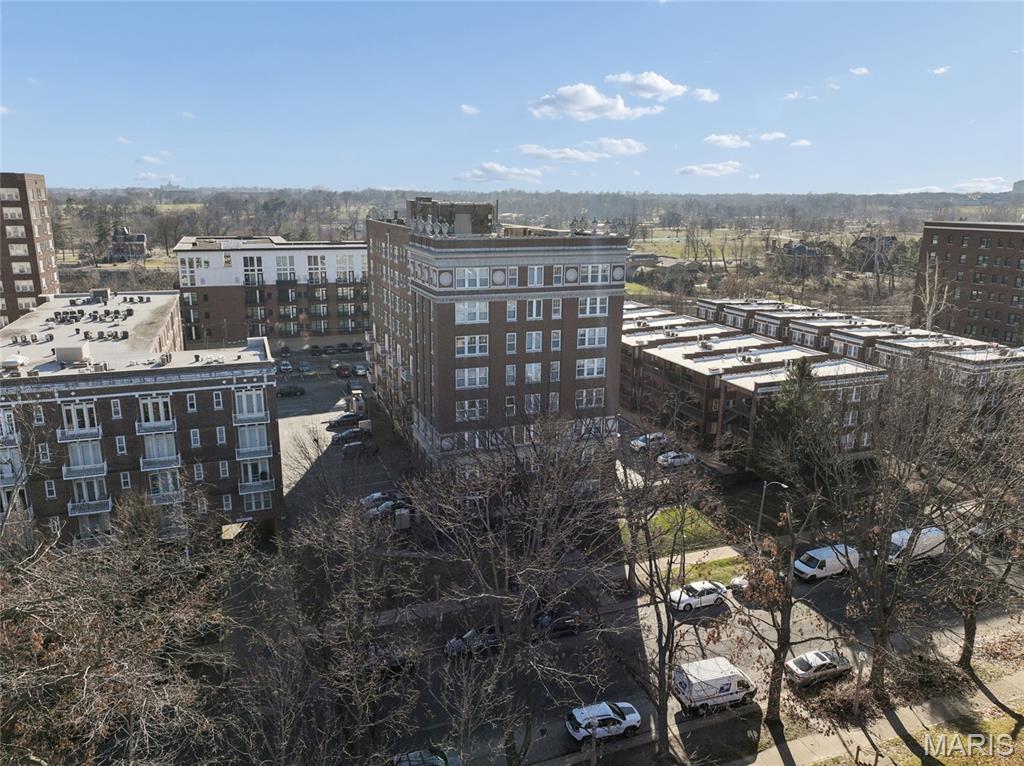 5330-5360 Pershing Condo - Residential