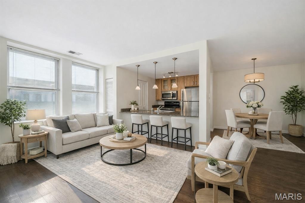 5330-5360 Pershing Condo - Residential