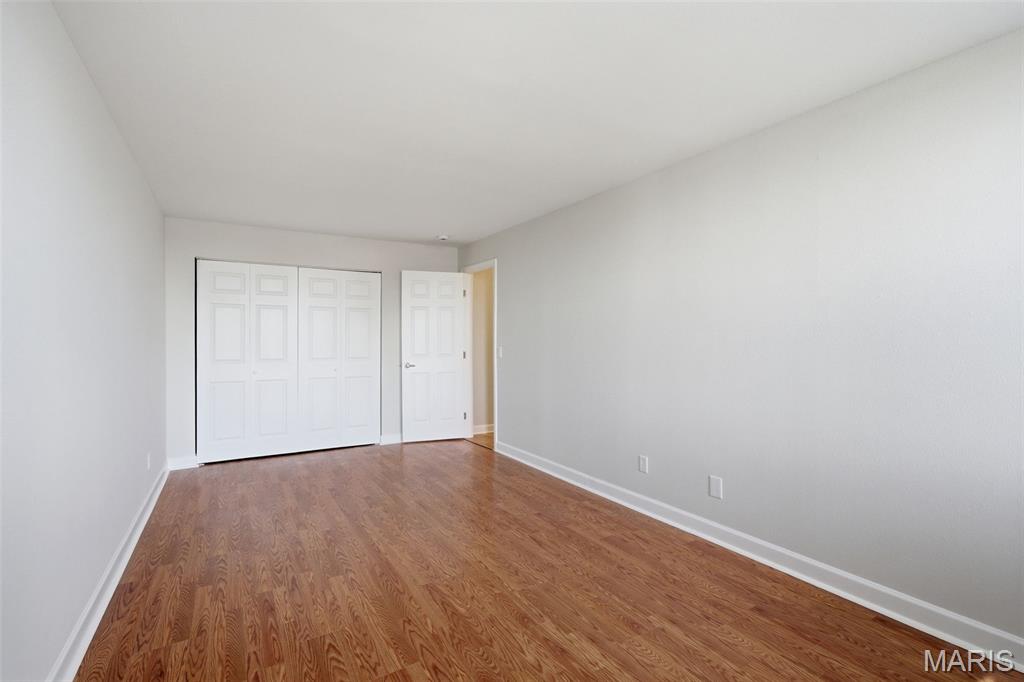 Pershing Ave Condo - Residential