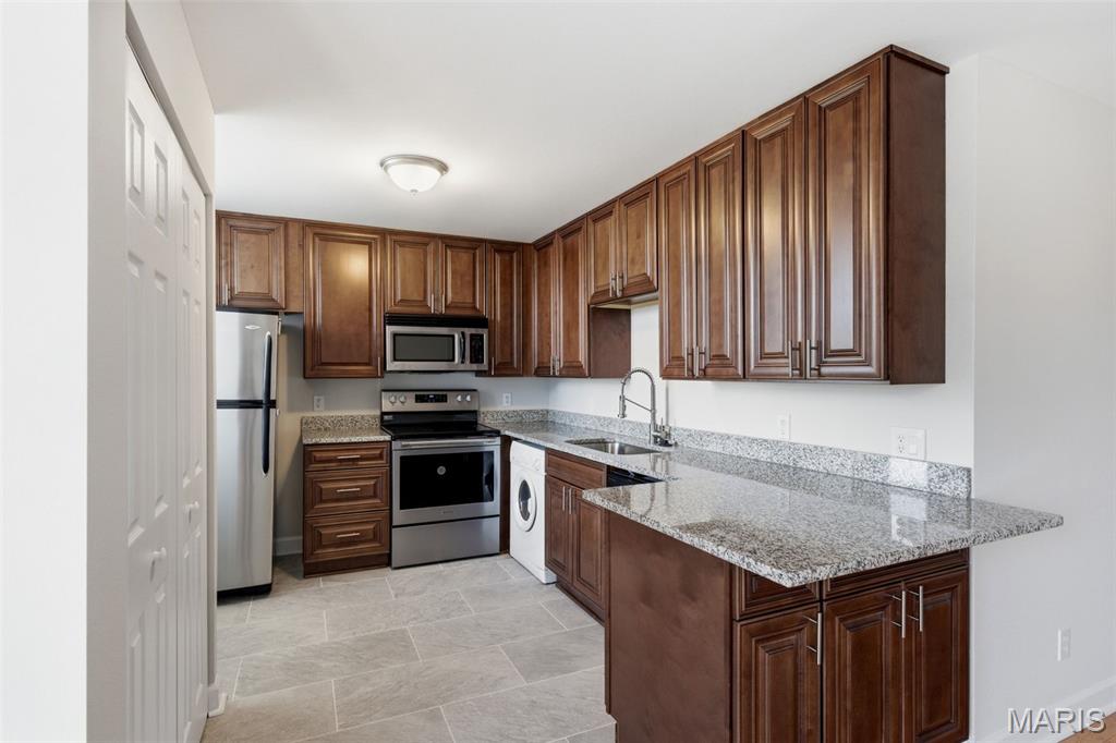 Pershing Ave Condo - Residential