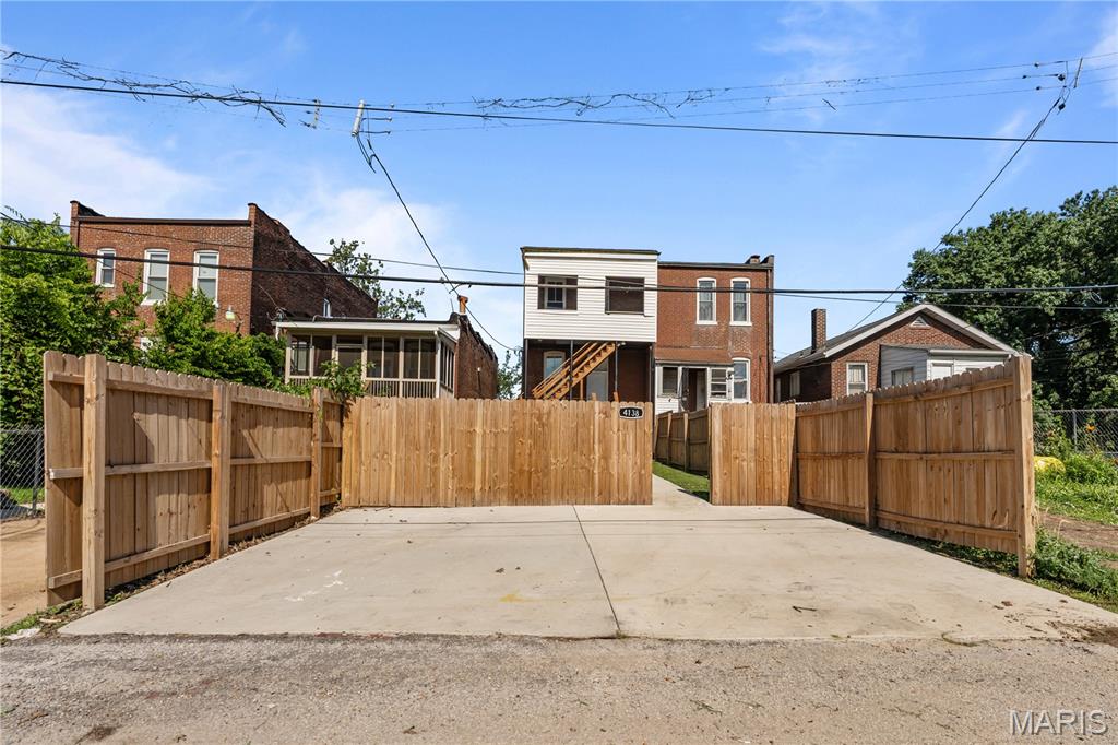 Grand Real Estate Add - Residential Lease