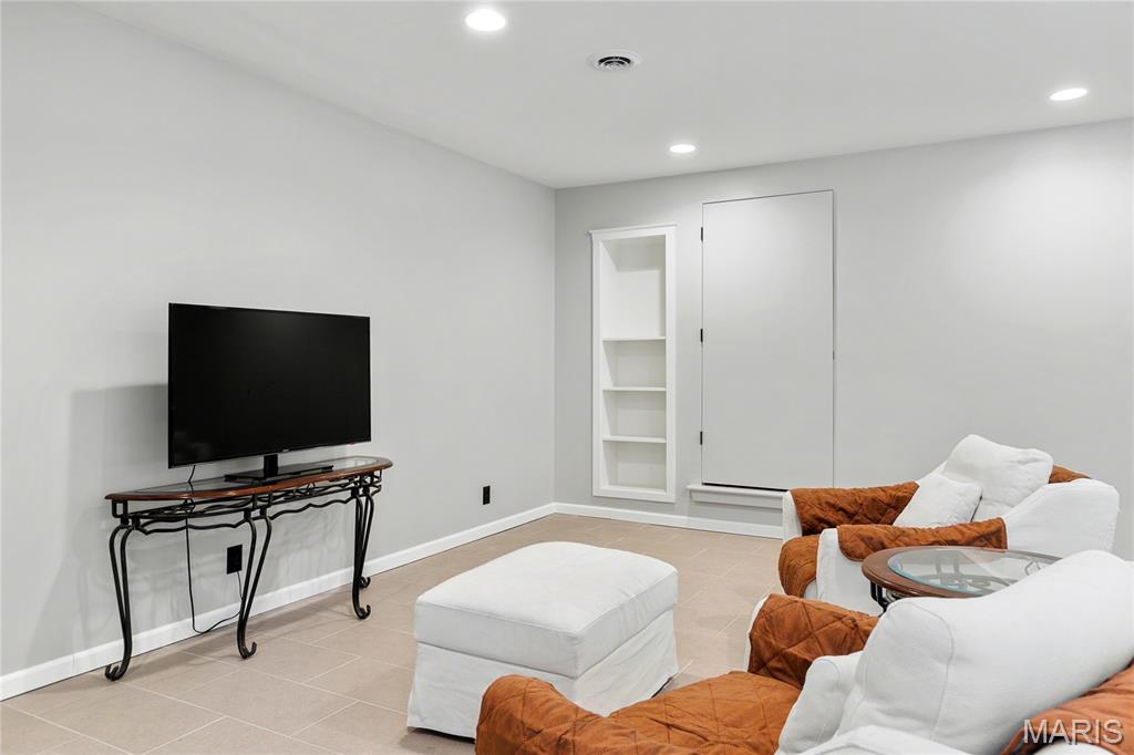 Westglen Village 4 - Residential