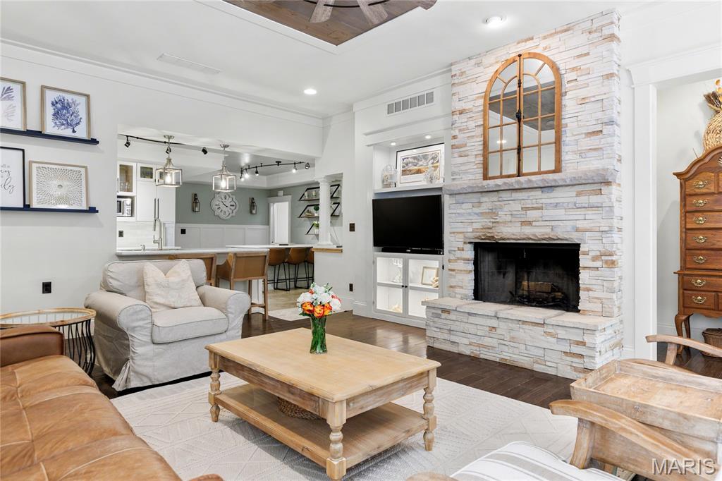 Westglen Village 4 - Residential