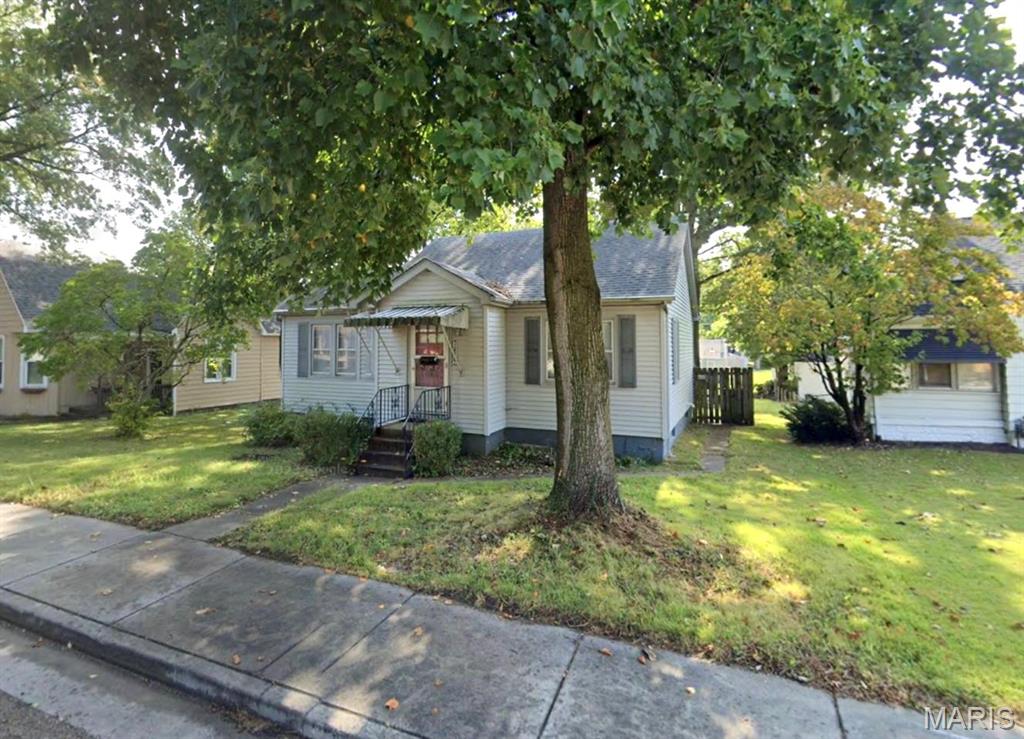 One Bedroom Home with Hardwood Flooring in Main Living Areas, 13 x 12 Living Room, 23 x 20 Eat In Kitchen Includes Electric Range, Garbage Disposal and Refrigerator, Adjacent Dining Area, Full Hallway Bathroom, 23 x 19 Bedroom with 9 x 5 Walk In Closet, Unfinished Basement with Washer and Dryer Connections, Available 10/01/2026.