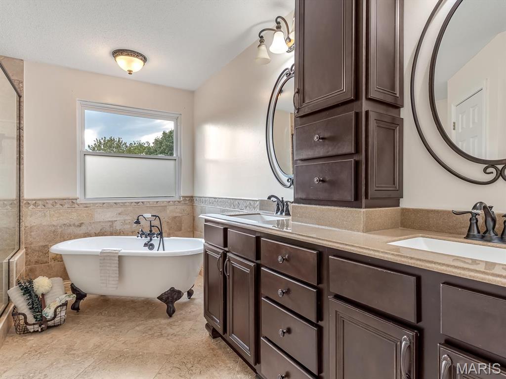 Lincoln Knolls Ph Iii - Residential
