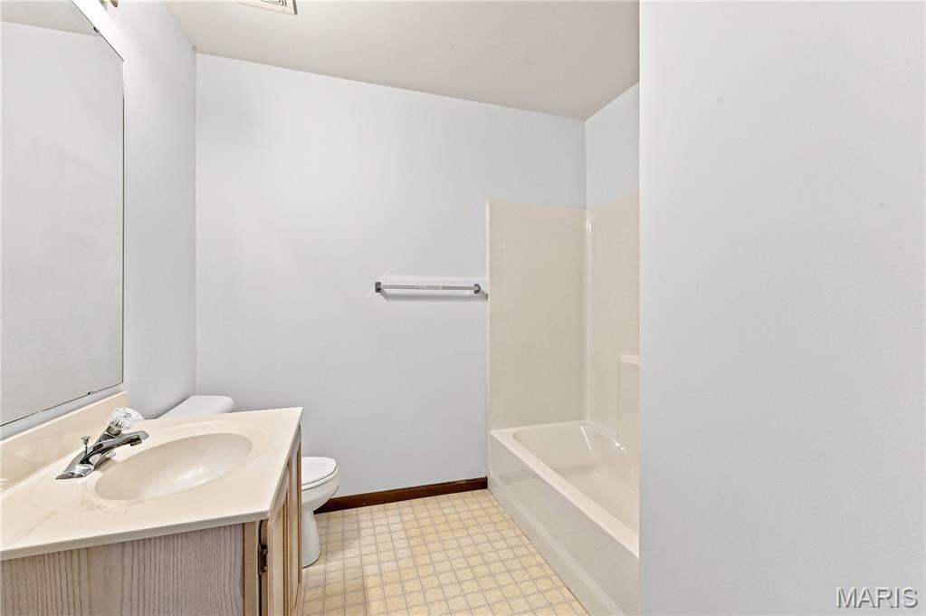 Crown Pointe Bldg 31-33 - Residential