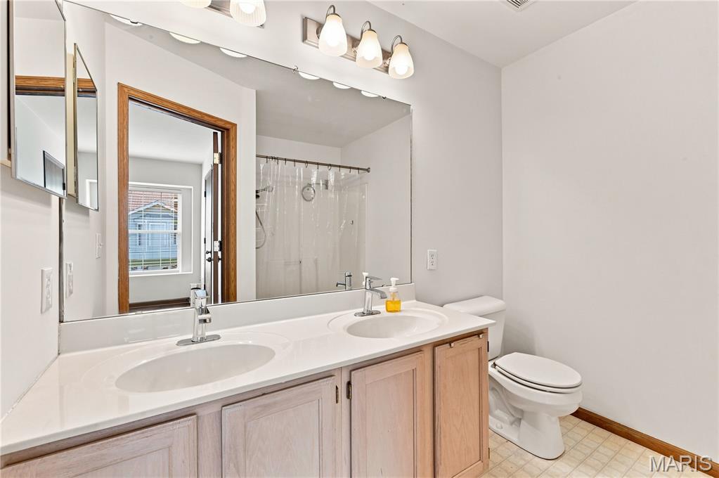 Crown Pointe Bldg 31-33 - Residential