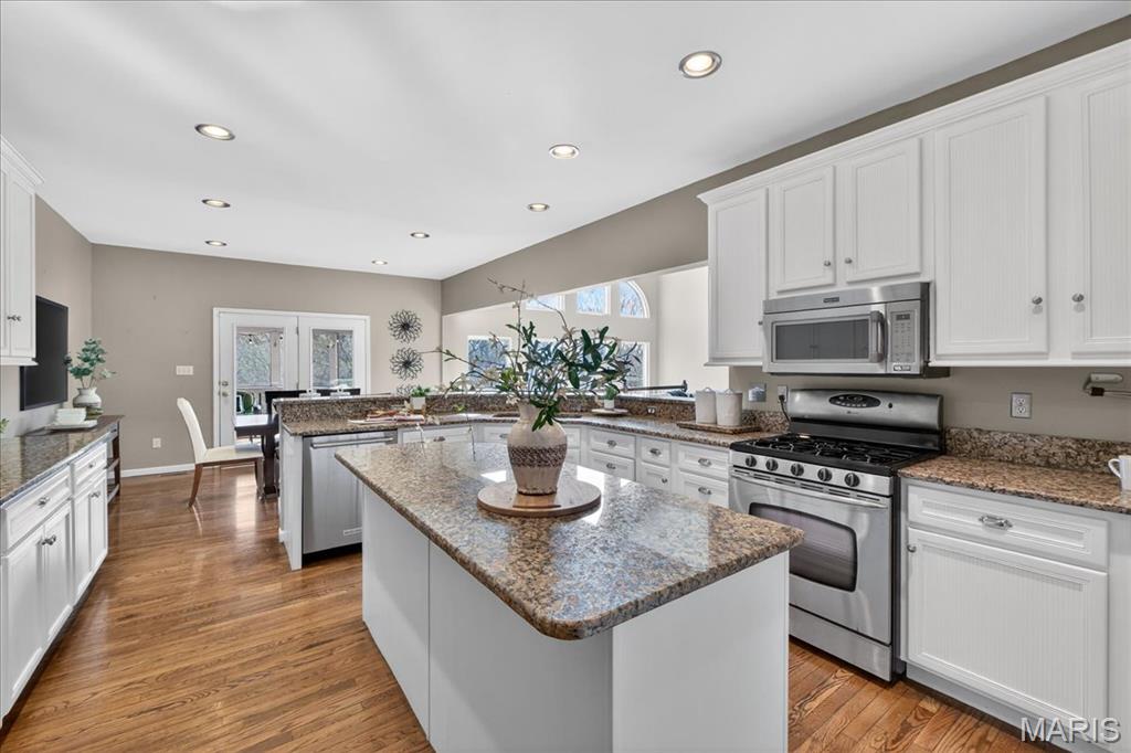 Sandistan Manor - Residential