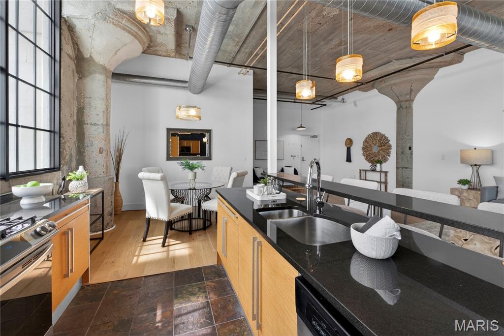 First Amendment/West End Lofts - Residential Lease