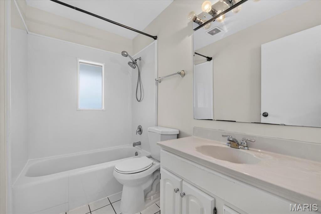 Rossridge Twnhs Condo - Residential
