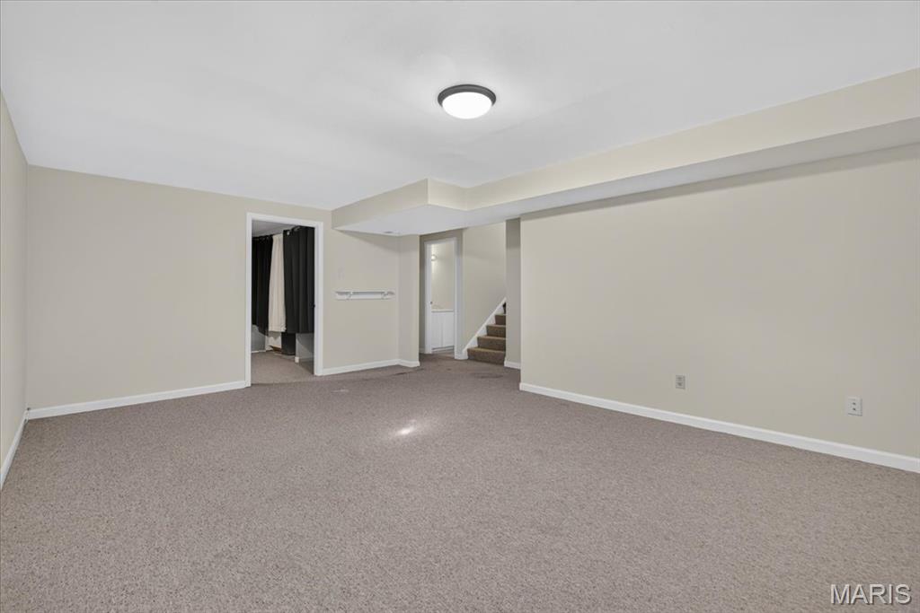 Rossridge Twnhs Condo - Residential