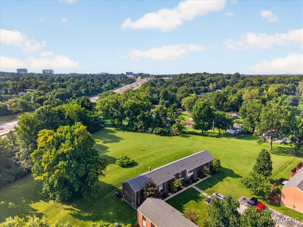 Rossridge Twnhs Condo - Residential