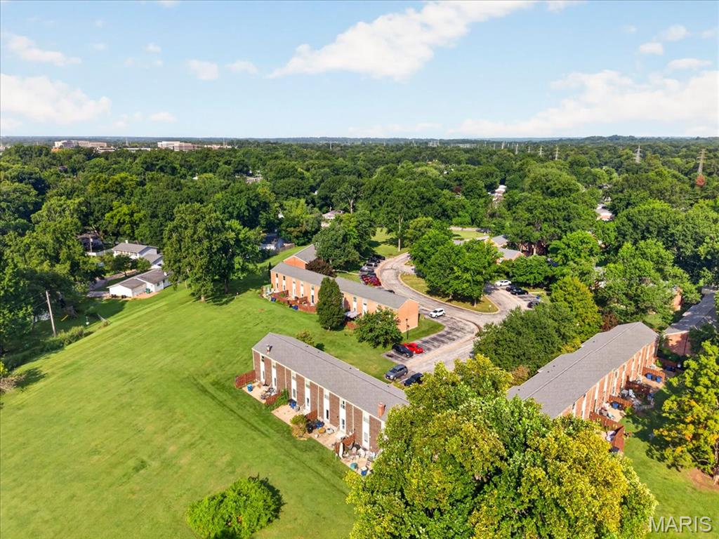 Rossridge Twnhs Condo - Residential