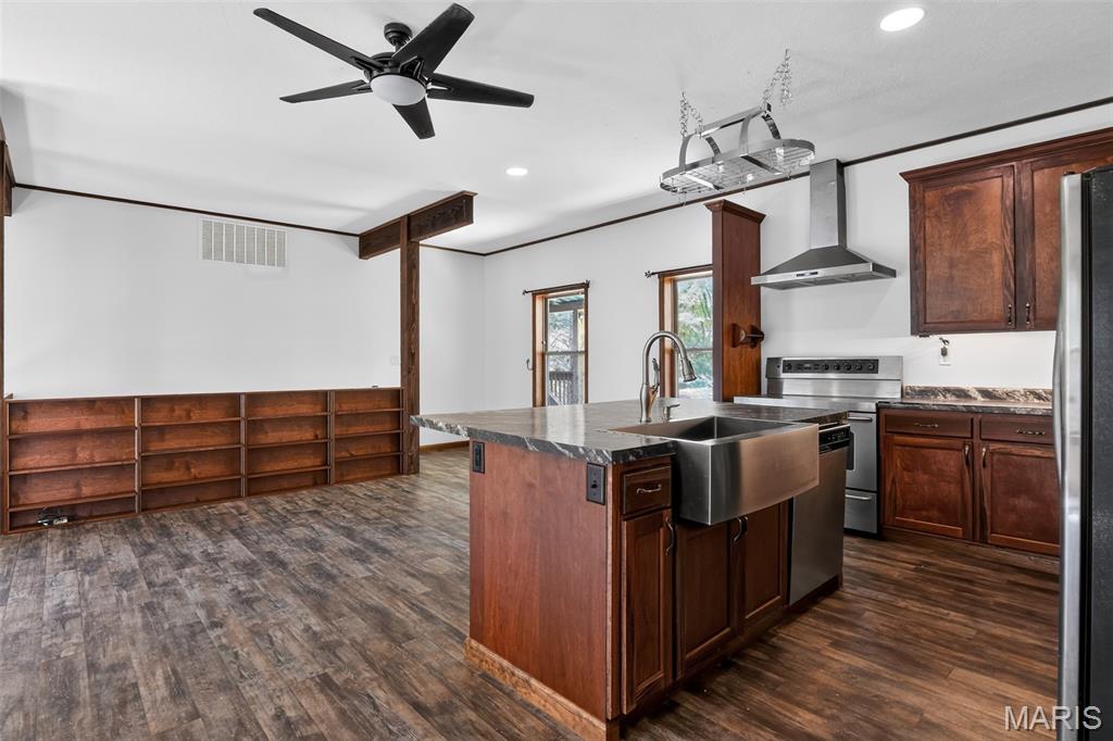 Cedar Hills Estates 1st Add - Residential