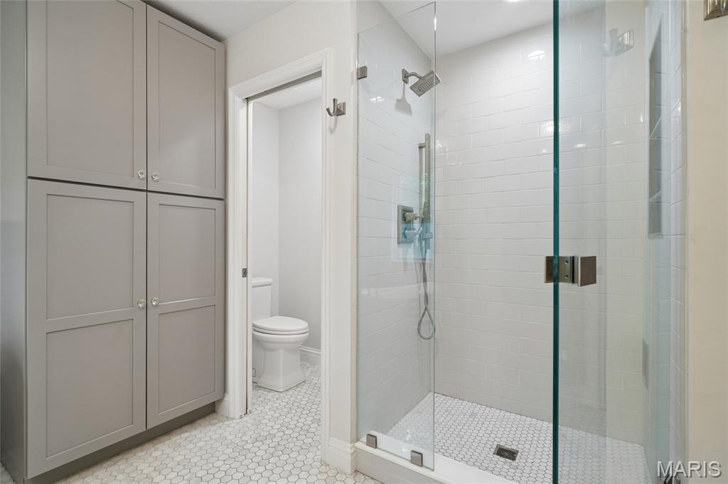 Castle Pointe Estates - Residential