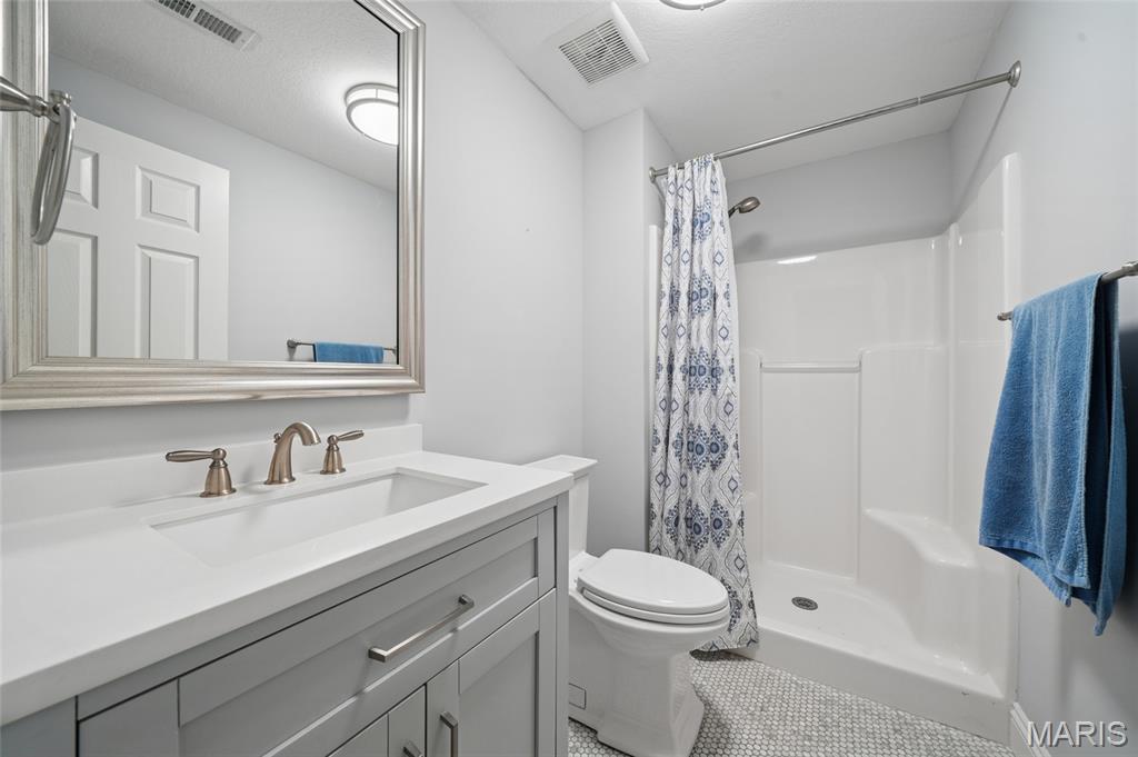 Castle Pointe Estates - Residential