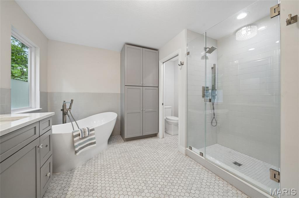 Castle Pointe Estates - Residential